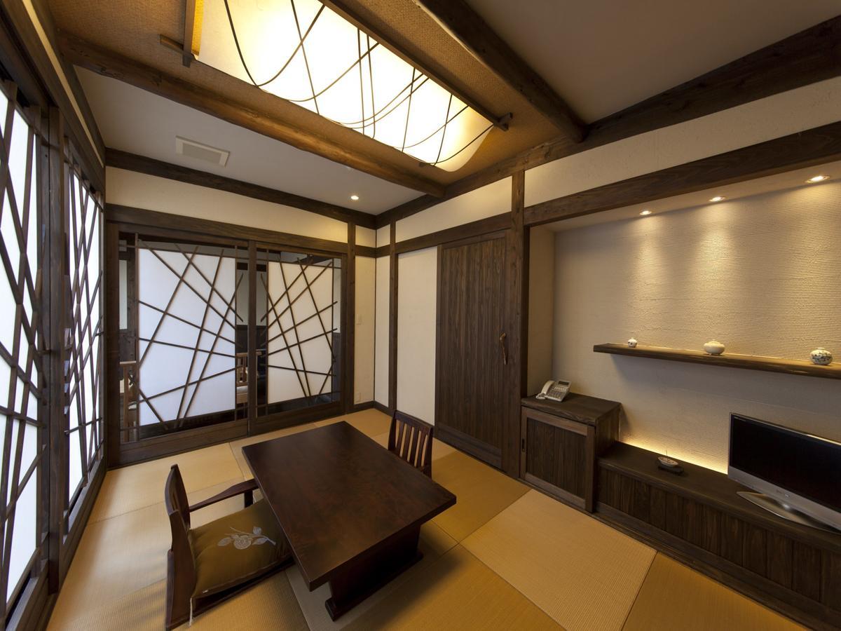 Gokuraku Onsen Takumi No Yado Takaharu Exterior foto